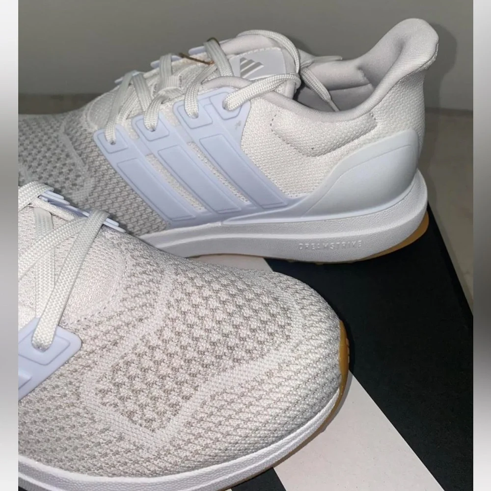 Adidas Ultradream DNA Shoes - Picture 7 of 9